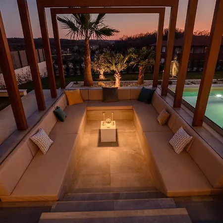 Carlotta Holiday home *